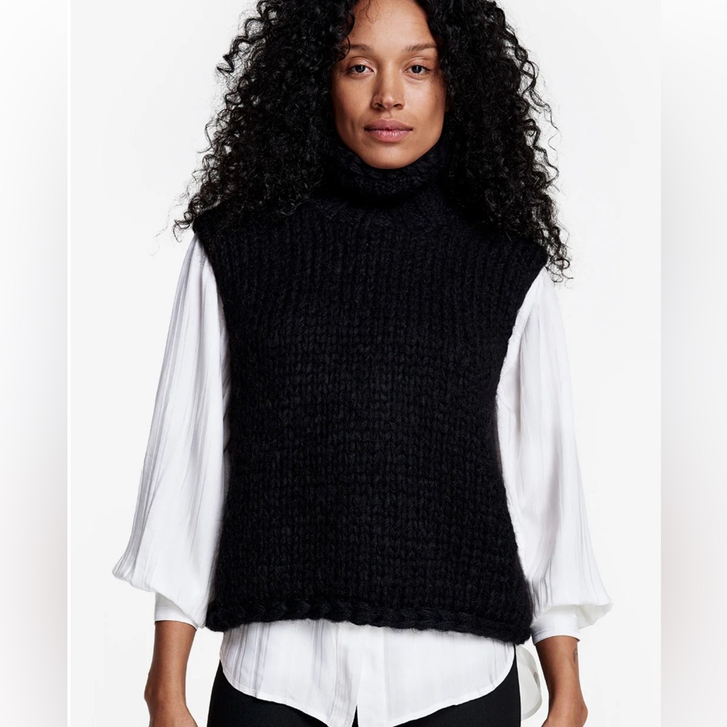 Smythe X Auden Hand Knit Women's Black Turtleneck Sweater Vest